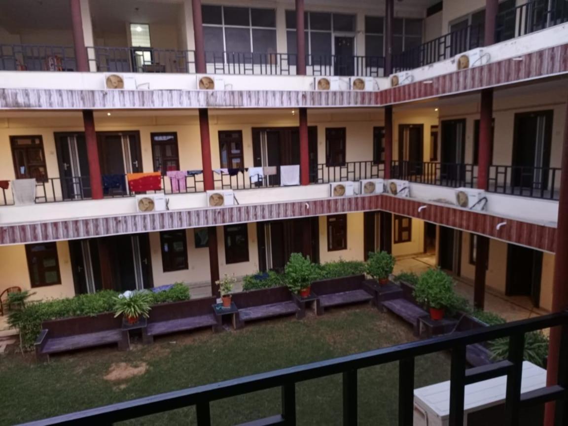 Goyal Plaza Hotel 5 Mint. Waling Distance From Pushkar Lake Exterior photo