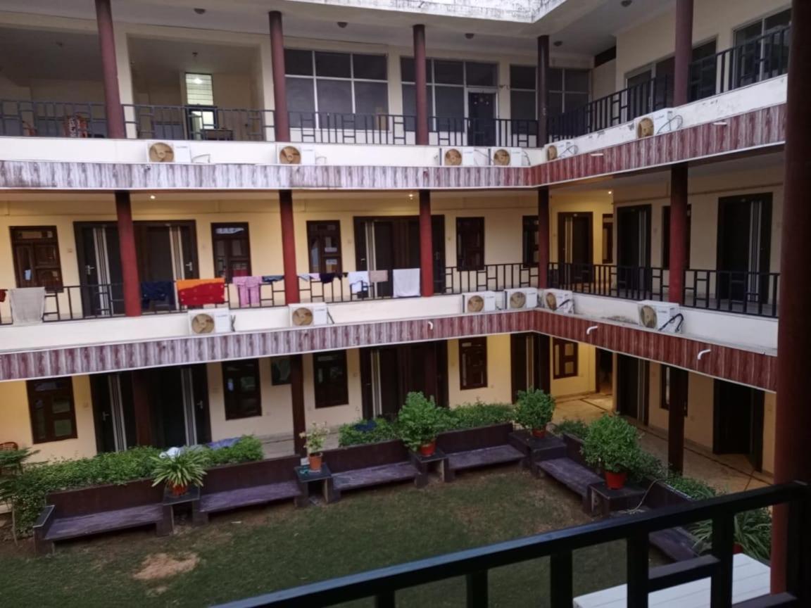 Goyal Plaza Hotel 5 Mint. Waling Distance From Pushkar Lake Exterior photo